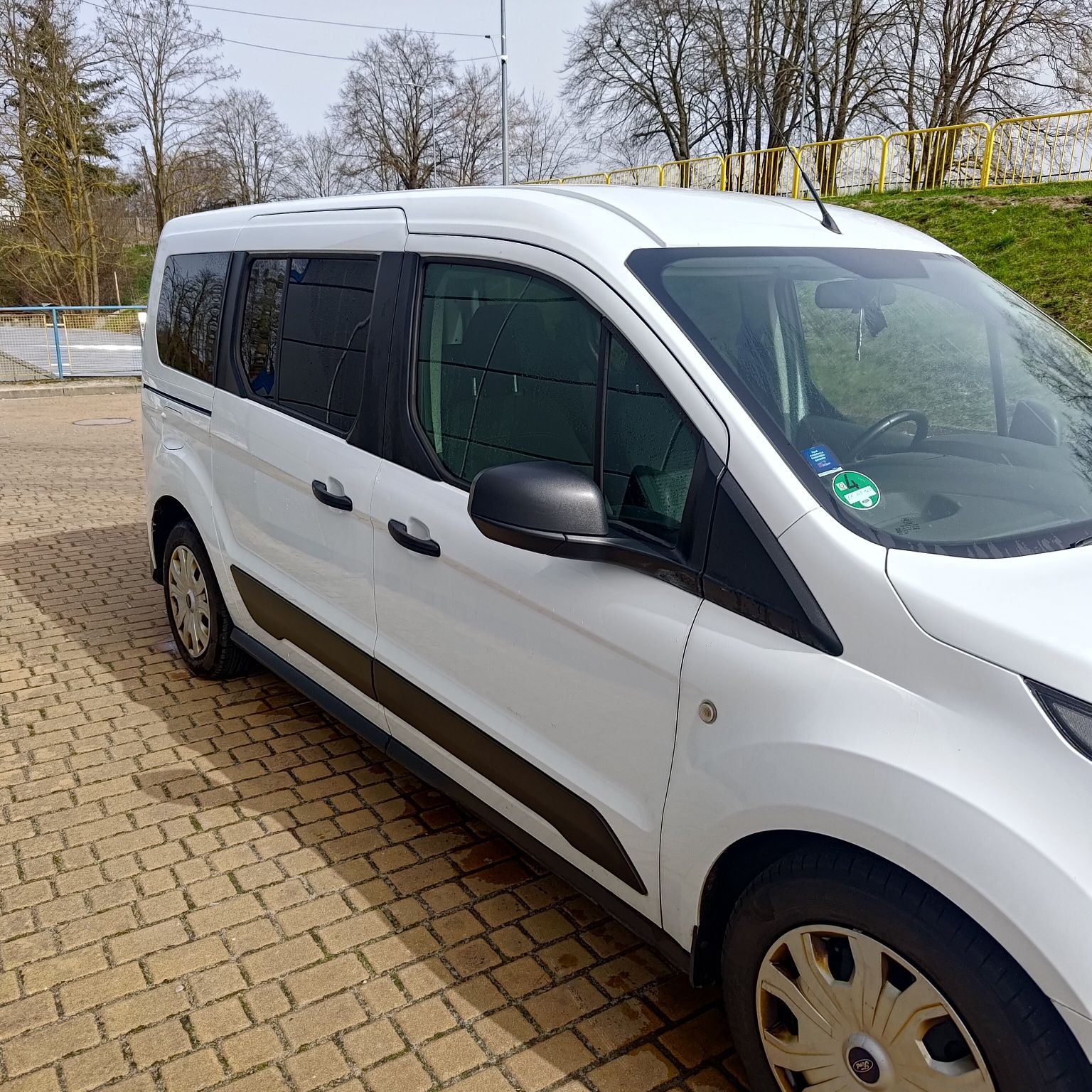 ford transit connect turneo