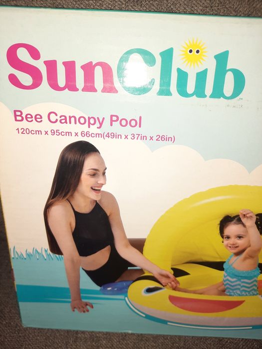 Nowy mały basen tęcza