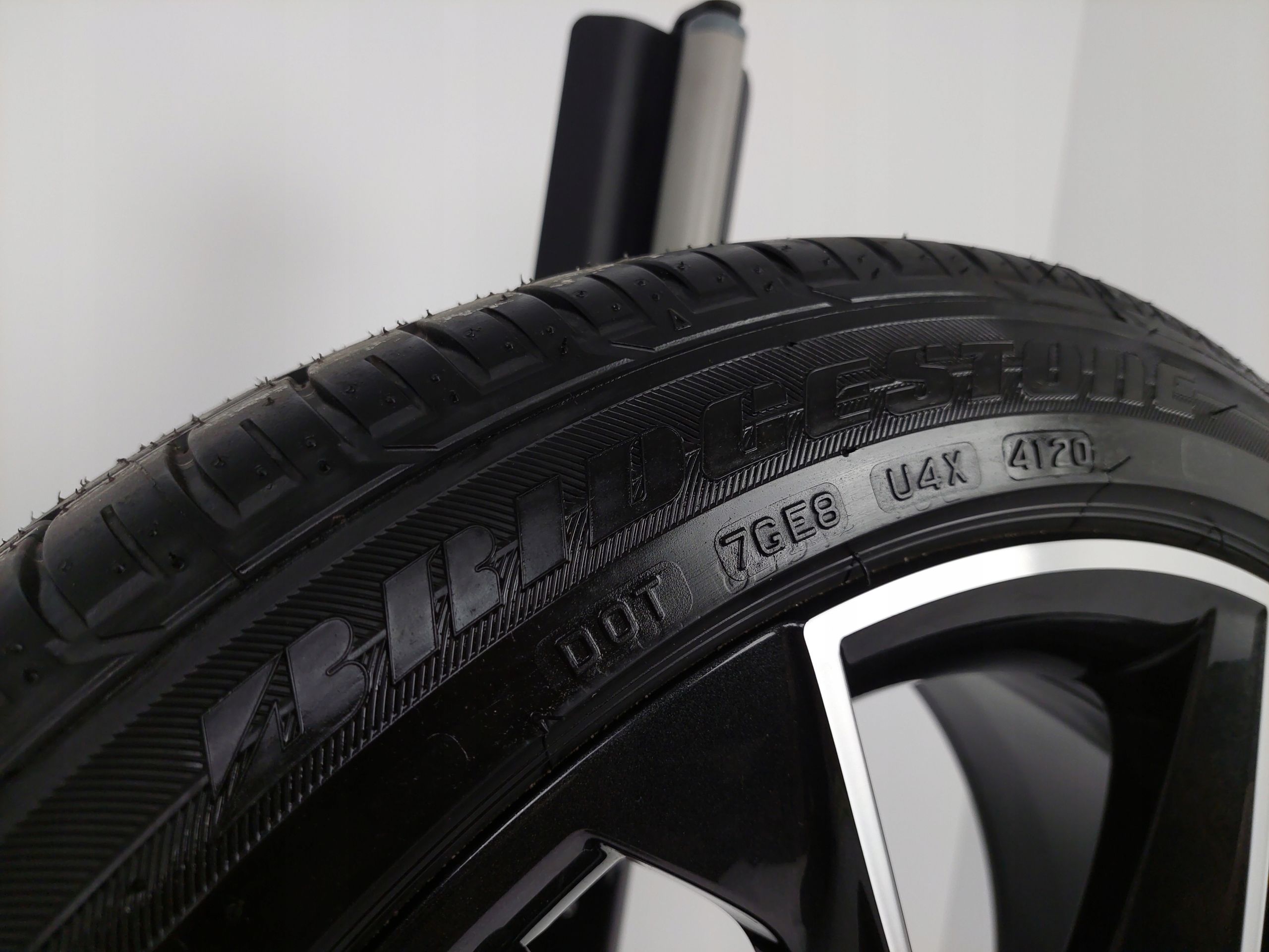 FABRYCZNIE NOWE Koła Felgi Audi 19 A3 A4 A6 A8 Q2 Q3 Q4