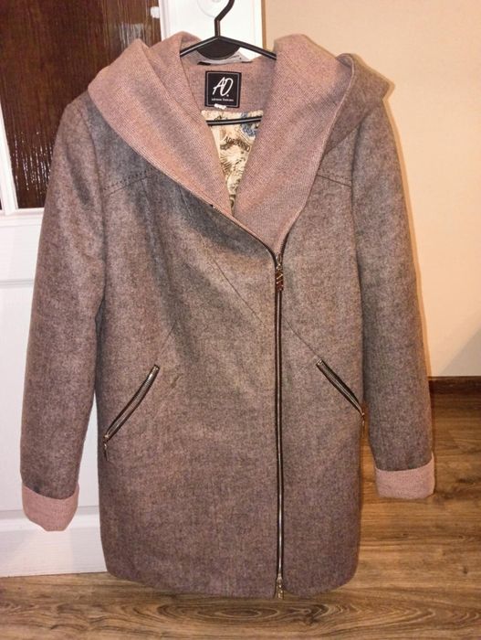 Płaszczyk zimowy z kapturem - OKAZJA !!!