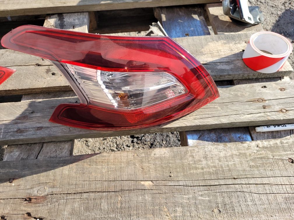Lampa tylna lewa peugeot 308 t9 kompletna