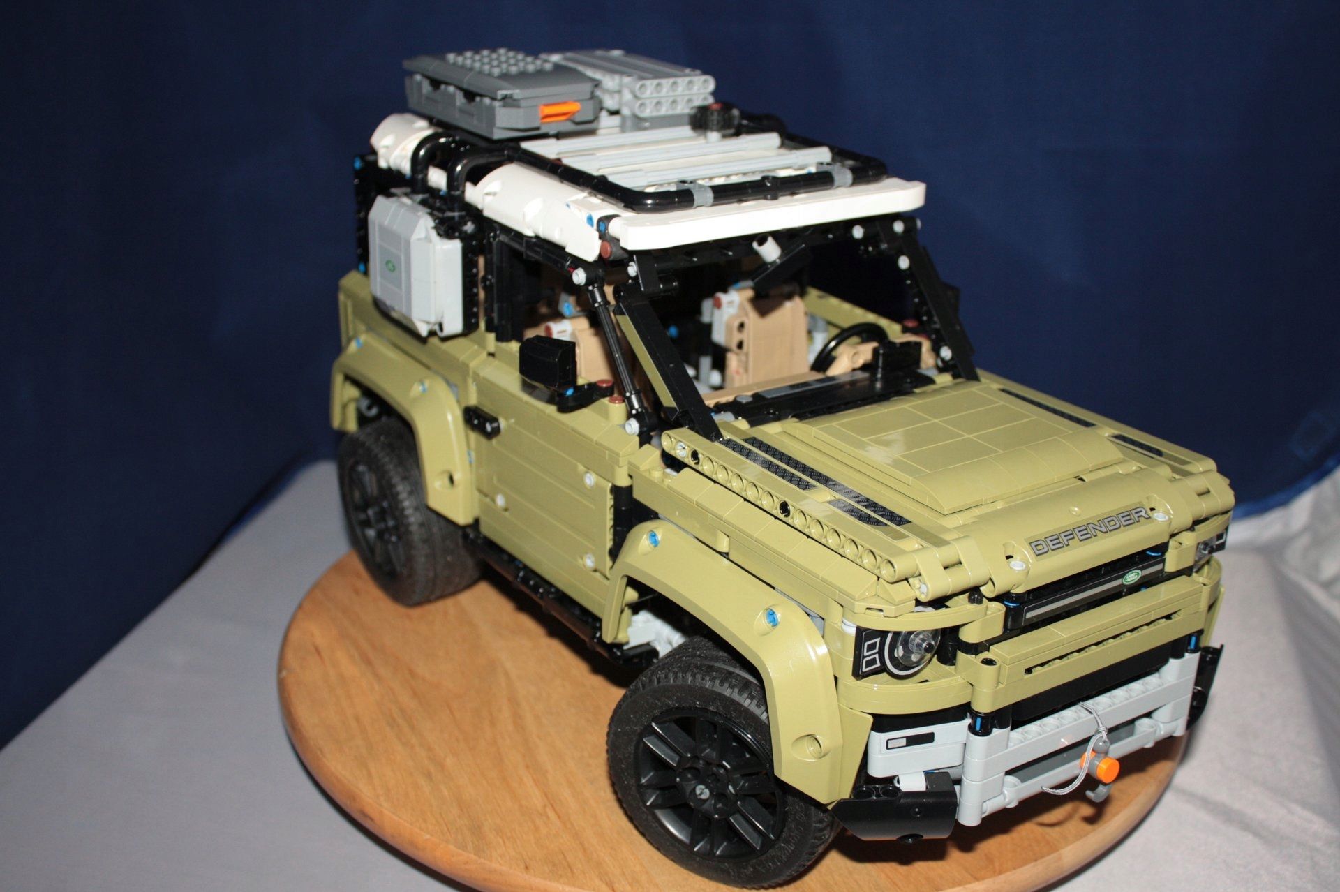 Lego Technic 42110 Land Rover Defender
