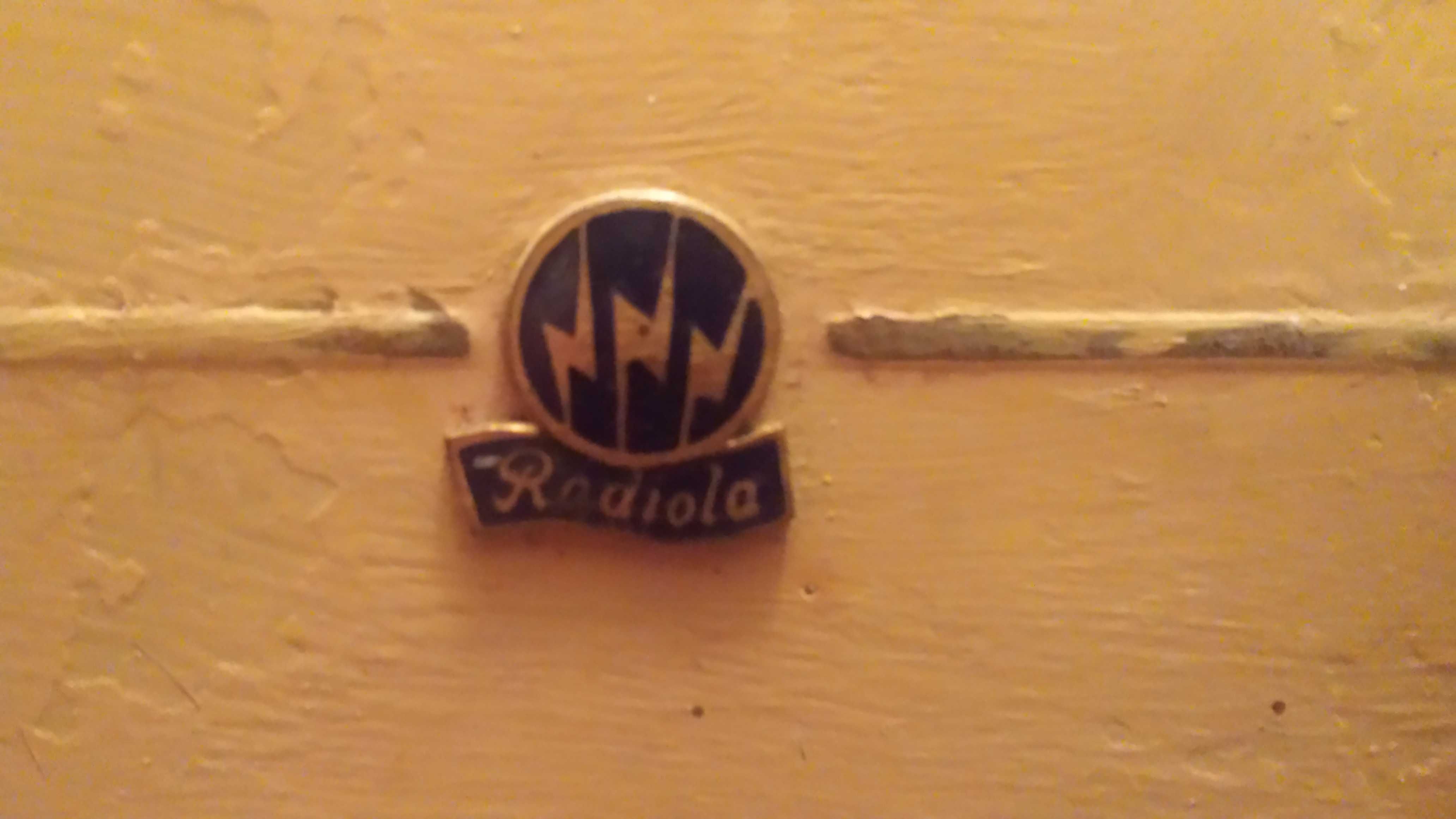Rádio a Válvulas Radiola RA841A