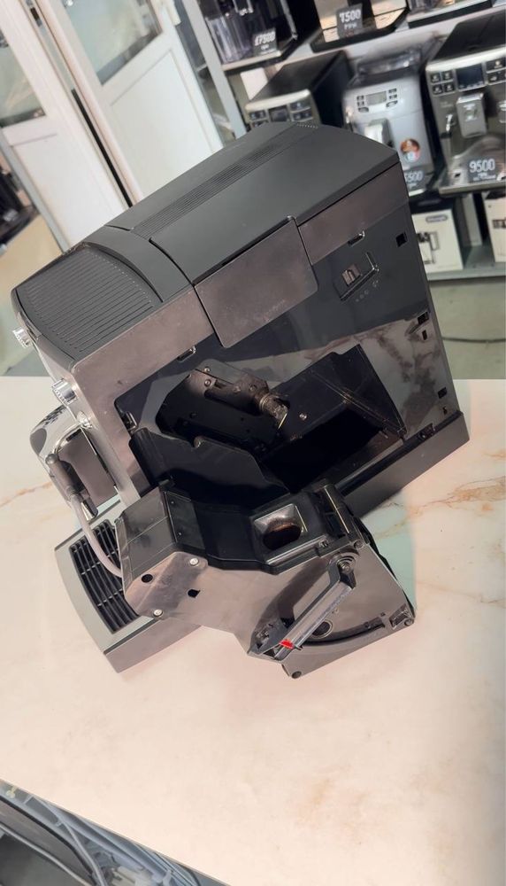 Кофемашина NIVONA CafeRomatica NICR 550 из Германии обслужена гарантия