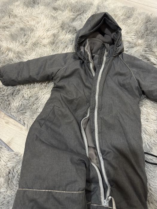 Зимовий дитячий комбінезон, в сірому кольорі. Зимова дитяче взуття