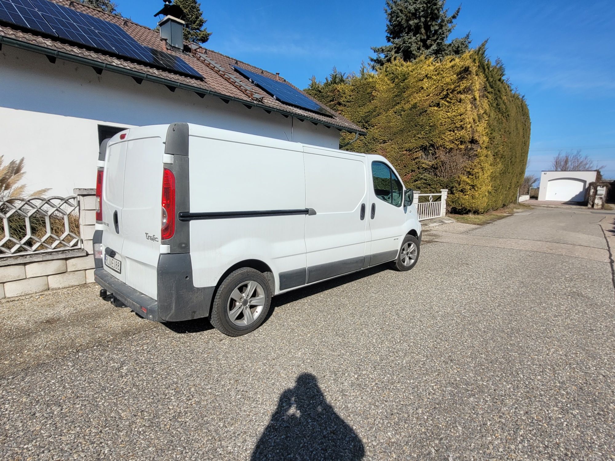 Trafic II 115 km 2013r niski przebieg, po serwisie. vivaro, primaster