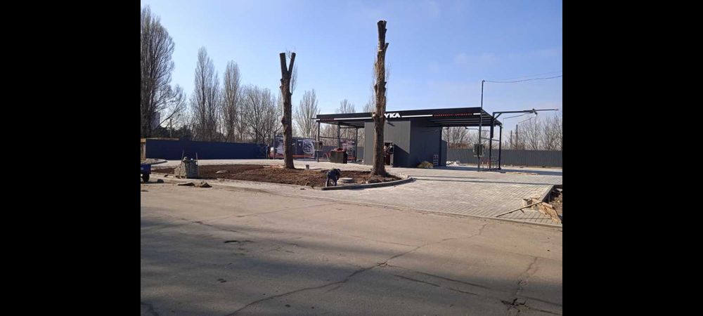 Продам землю под бизнес на Даманском