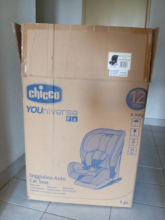 Cadeirinha com isofix da Chicco com caixa original