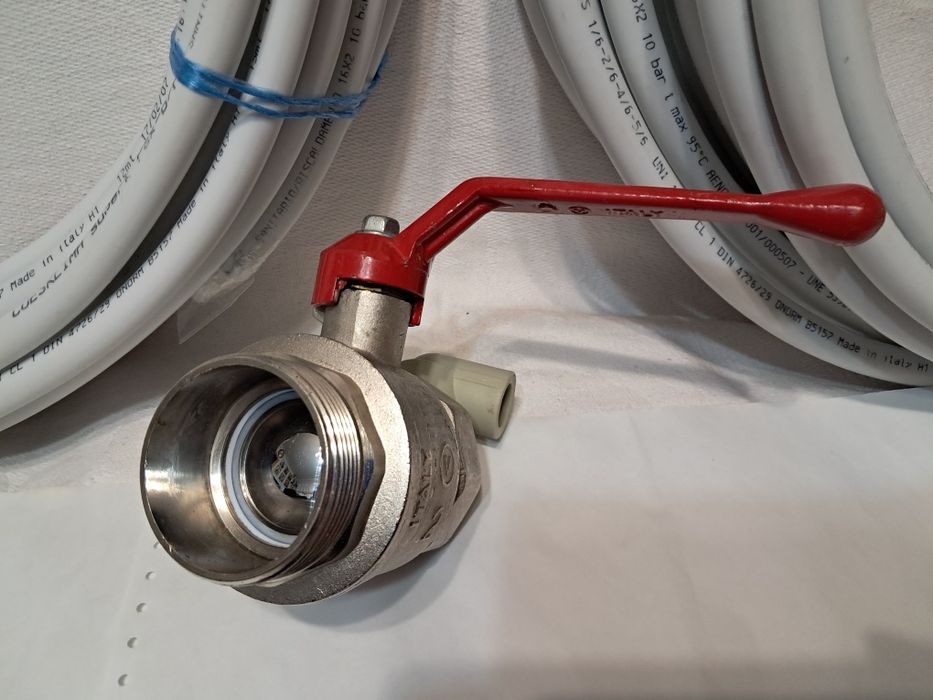 Сантехнічні вироби різні.