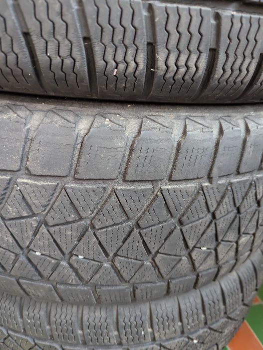 Зимові шини Bridgestone Blizzak DM-V2 255/55 R18 98T