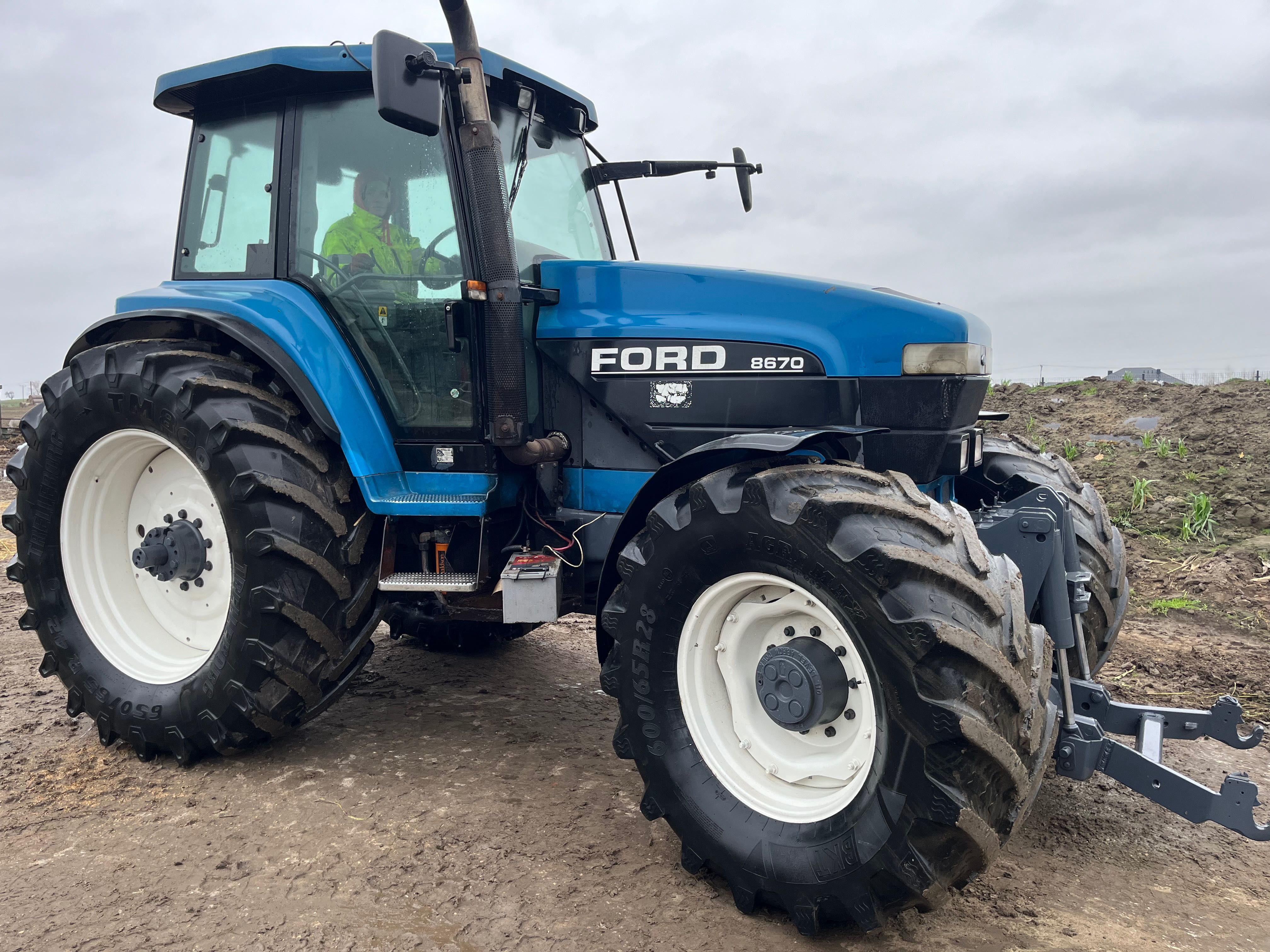 New Holland 8670 Ford