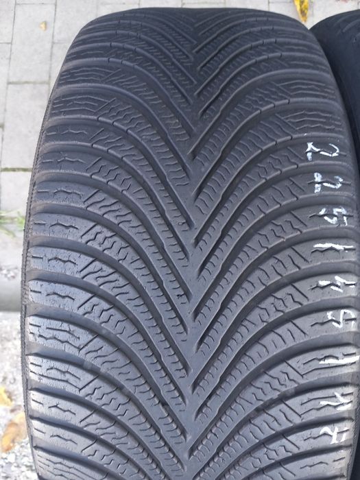 2x Opony Używane Całoroczne 225/45R17 Michelin