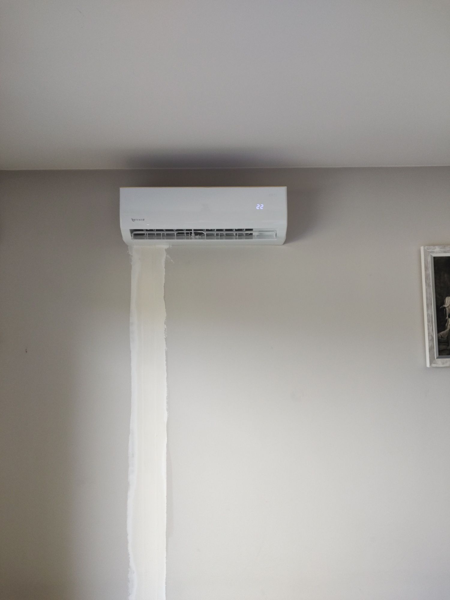 Klimatyzator z montażem Rotenso Roni 2,5kW z WIFI
