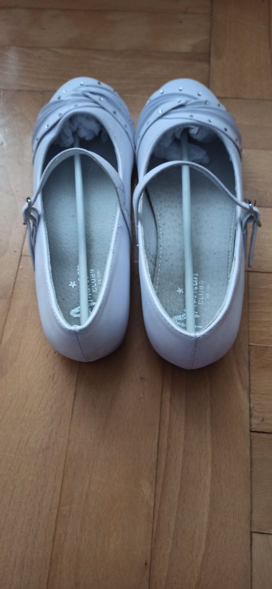 Buty balerinki dla dziewczynki komunia r. 34