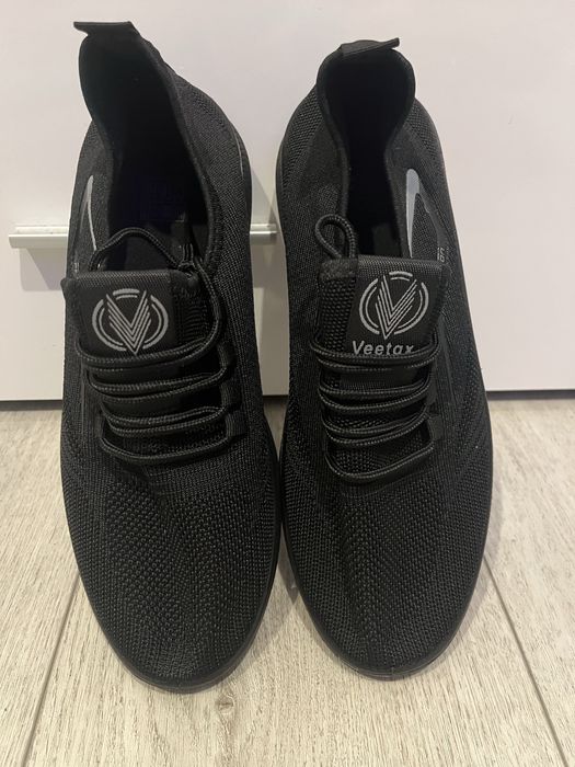 Buty sportowe męskie  nowe czarne rozmiar 45