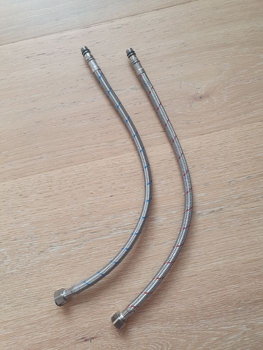 Wężyk nierdzewny 3/8x10 długość 40cm 2szt