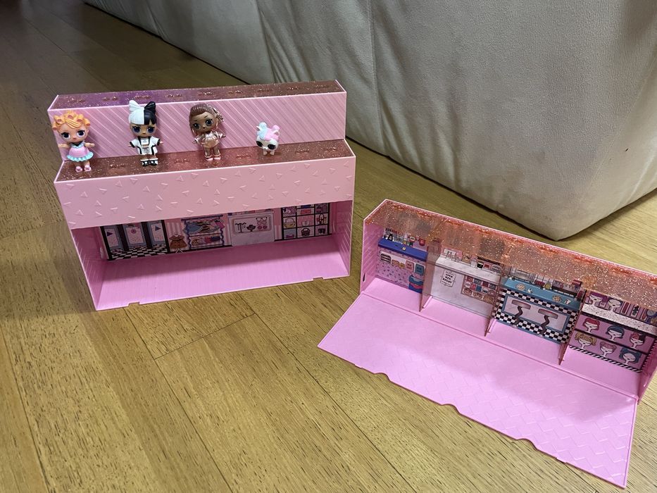 Подіум lol з ляльками