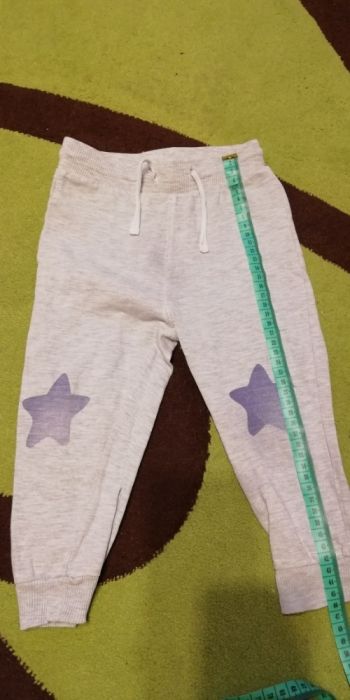 4 sztuki Spodnie dresowe spodenki dresy r. 86