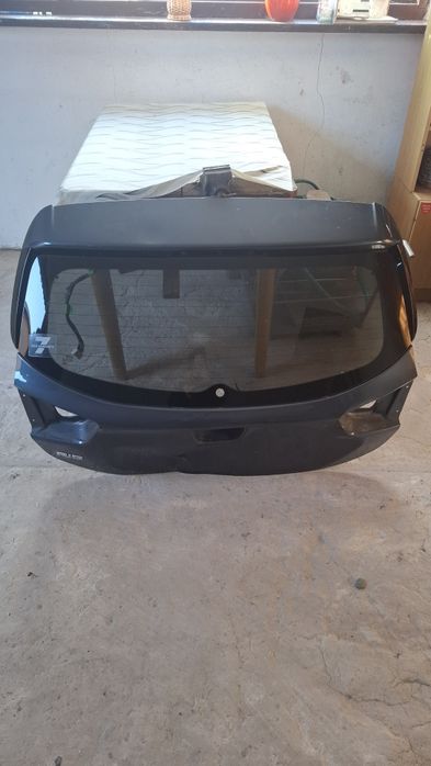 Szyba tylna. klapa tylna uszkodzona plus elektryka Kia Rio IV