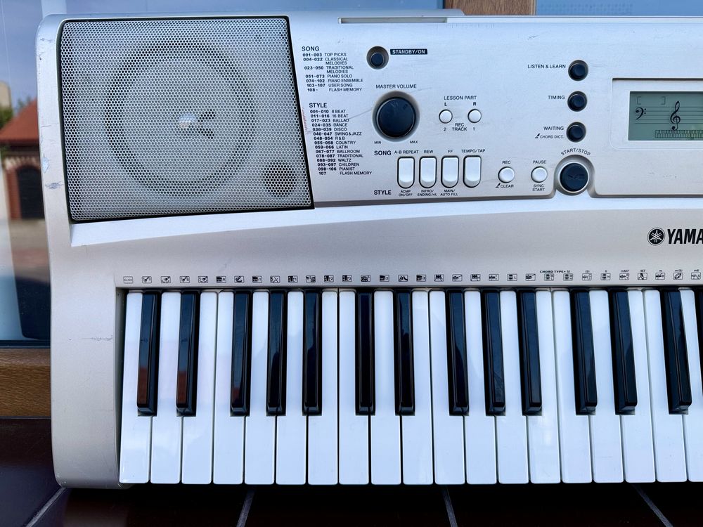 Keyboard YAMAHA PSR E-313 - Dynamiczny - Sprawny Wyświetlacz