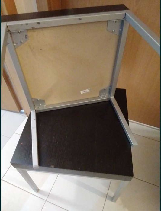 2 mesas de apoio IKEA