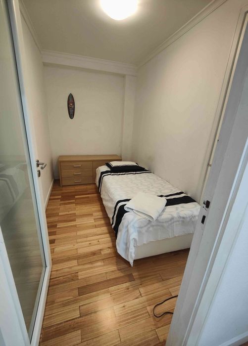 Apartamento T1 com garagem e piscinas