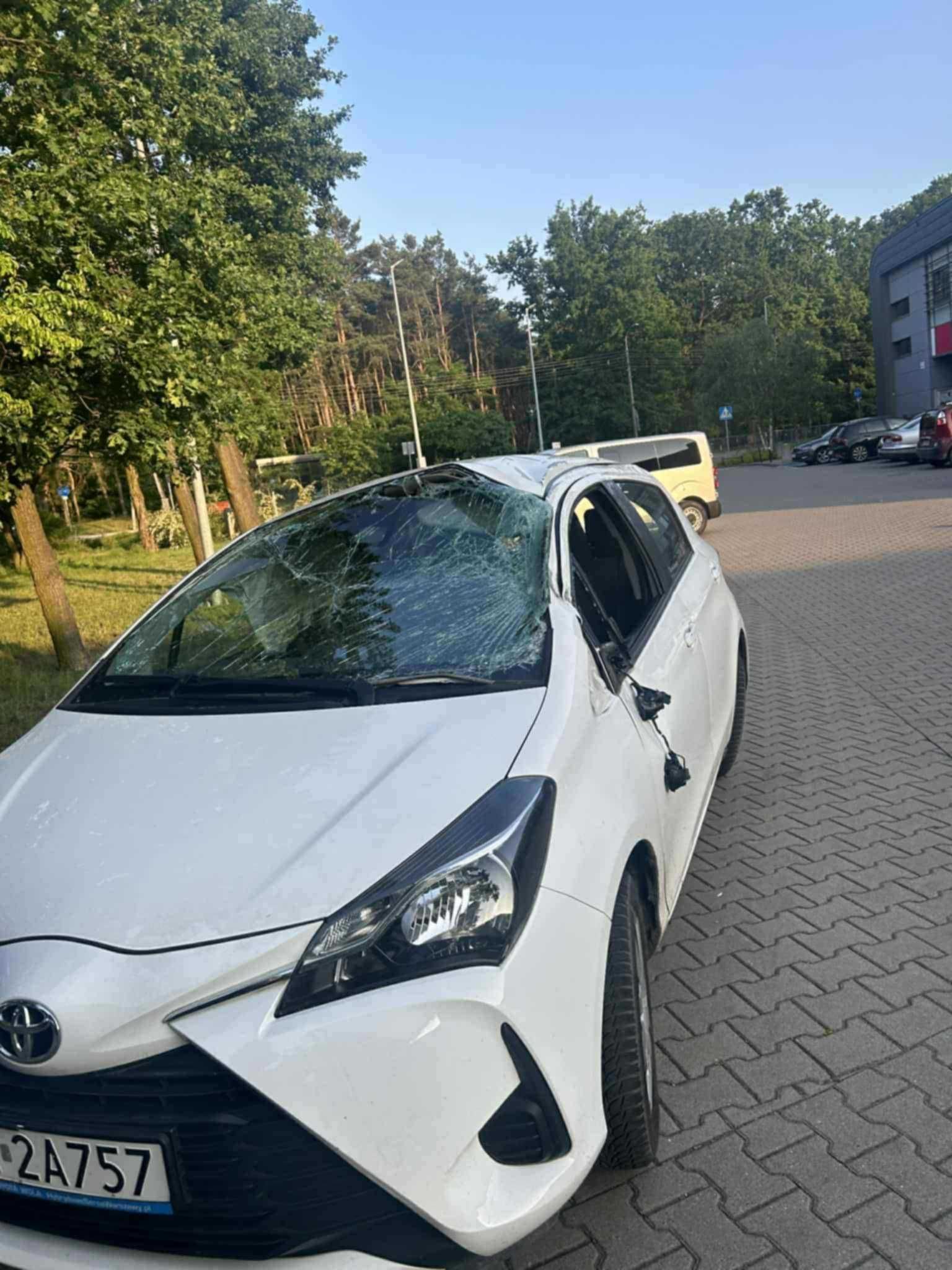 TOYOTA YARIS 2020 1.0 PB po kolizji