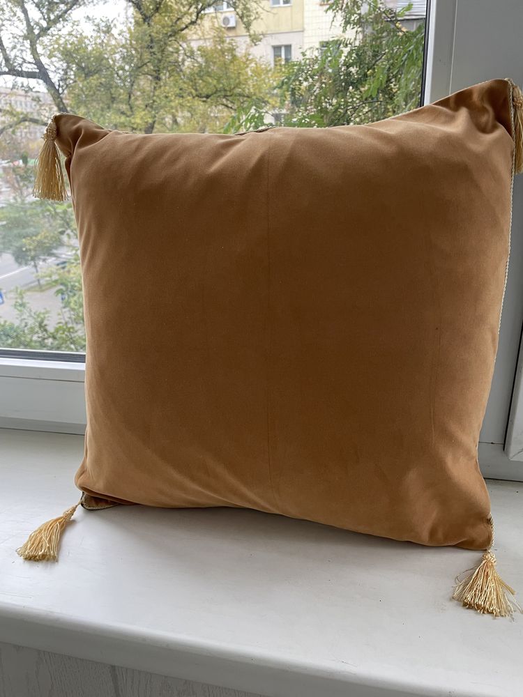 Продается декоративная подушка