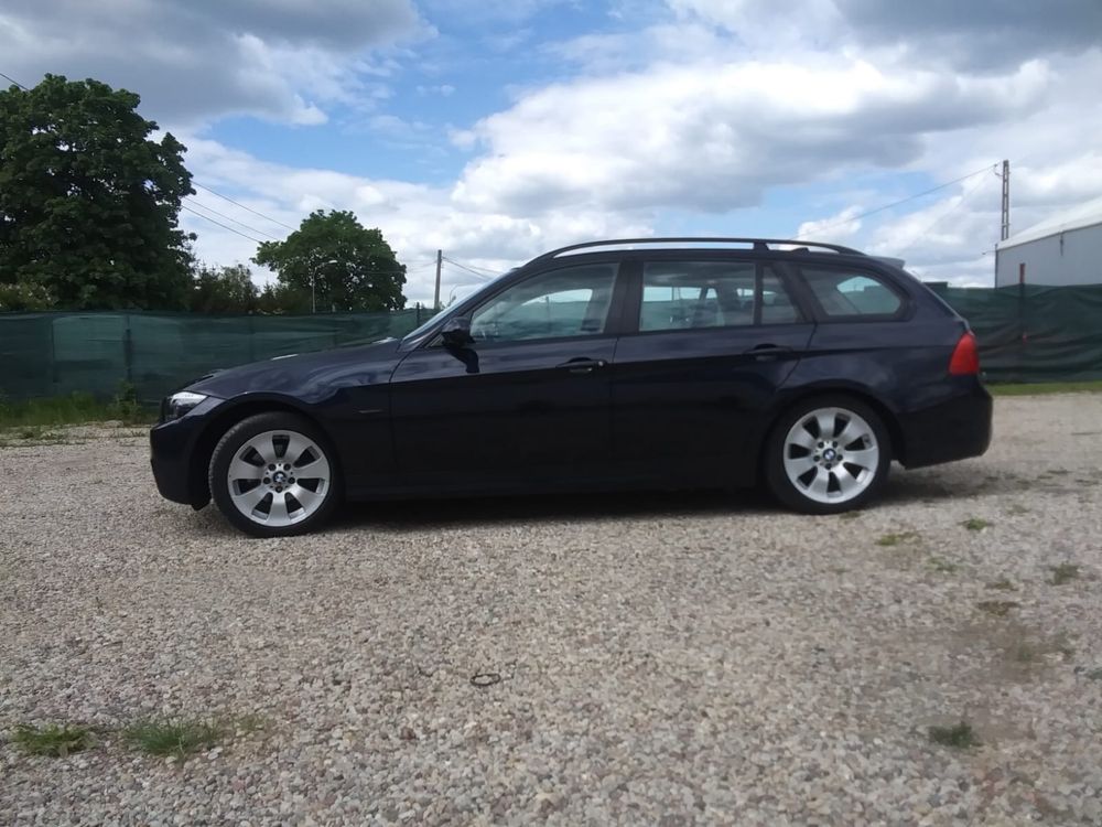 Samochod  BMW e91 320d