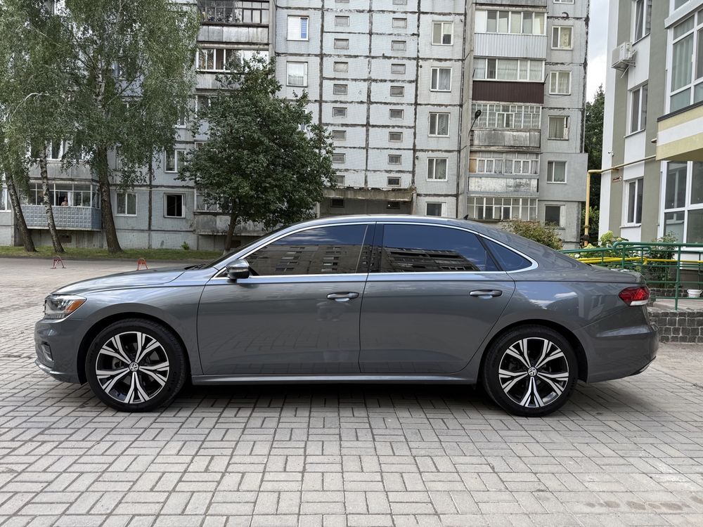 Volkswagen Passat B9 USA NMS 2 2021 2.0 бензин