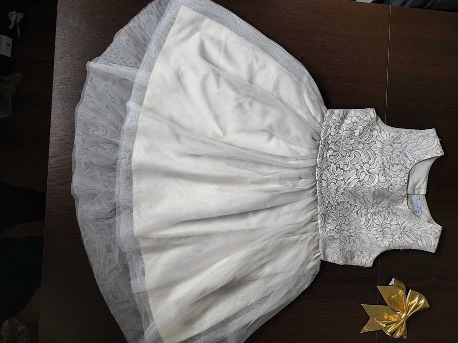 Biała sukienka MAX & MIA, rozm. 128