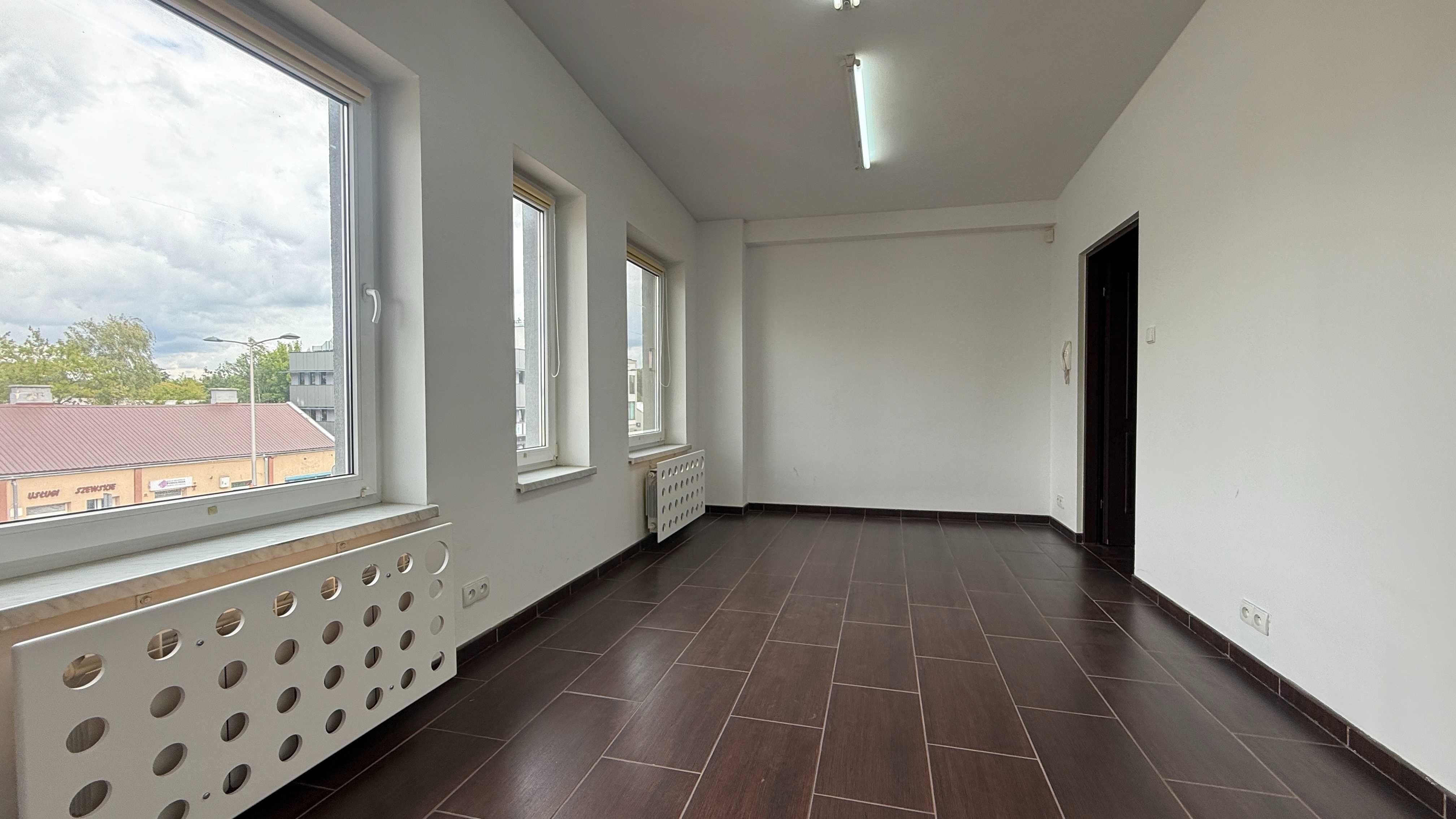 lokalu usługowego - 17 m², naprzeciw Urzędu Wawer ul. Żegańska