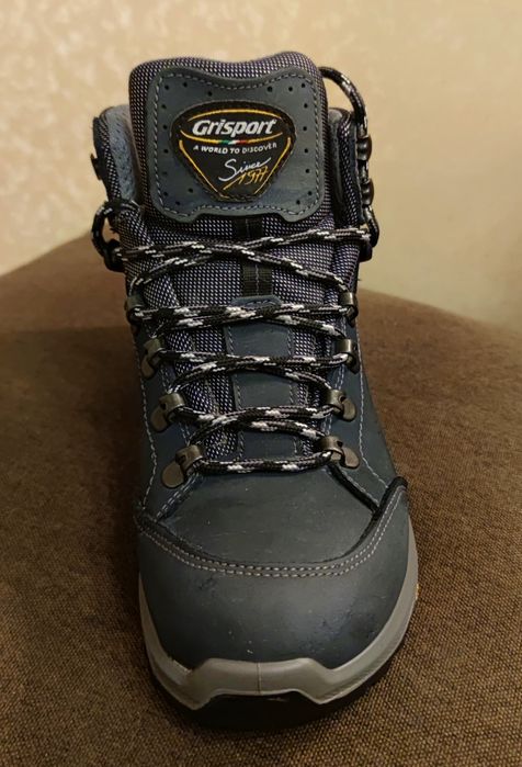 Трекинговые ботинки 39й размер. Grisport на подошве Vibram.