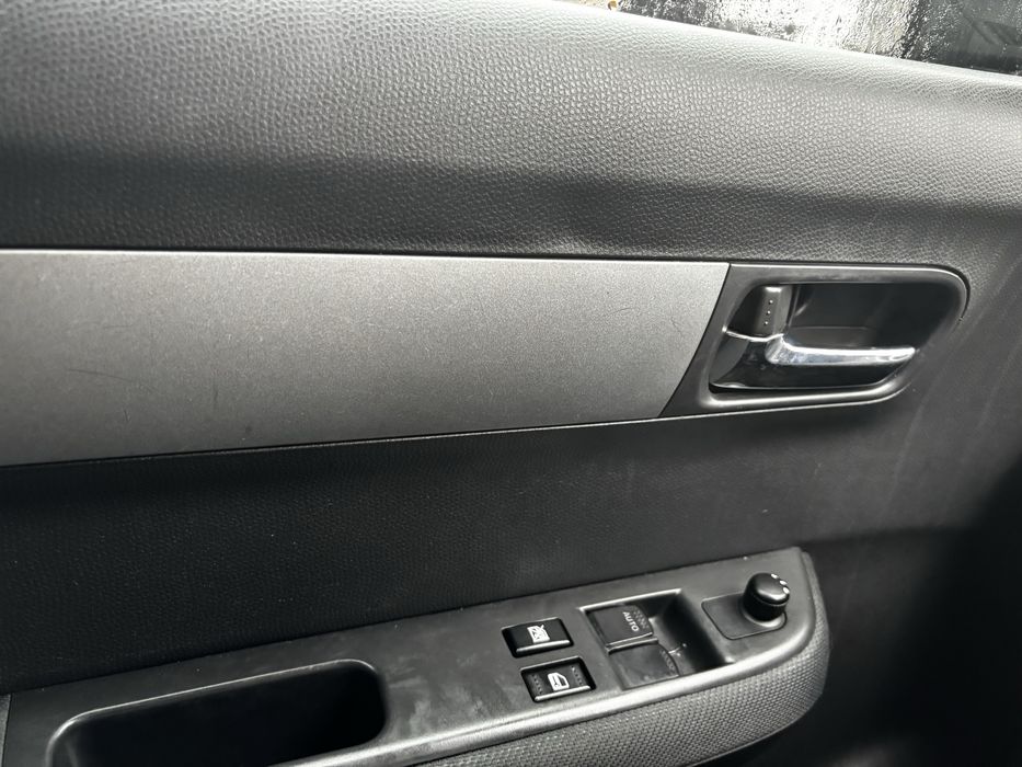 Suzuki Swift 1.3 czysta benzyna !Niski przebieg!