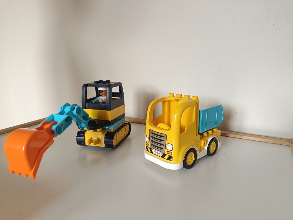 LEGO Duplo pociąg auta