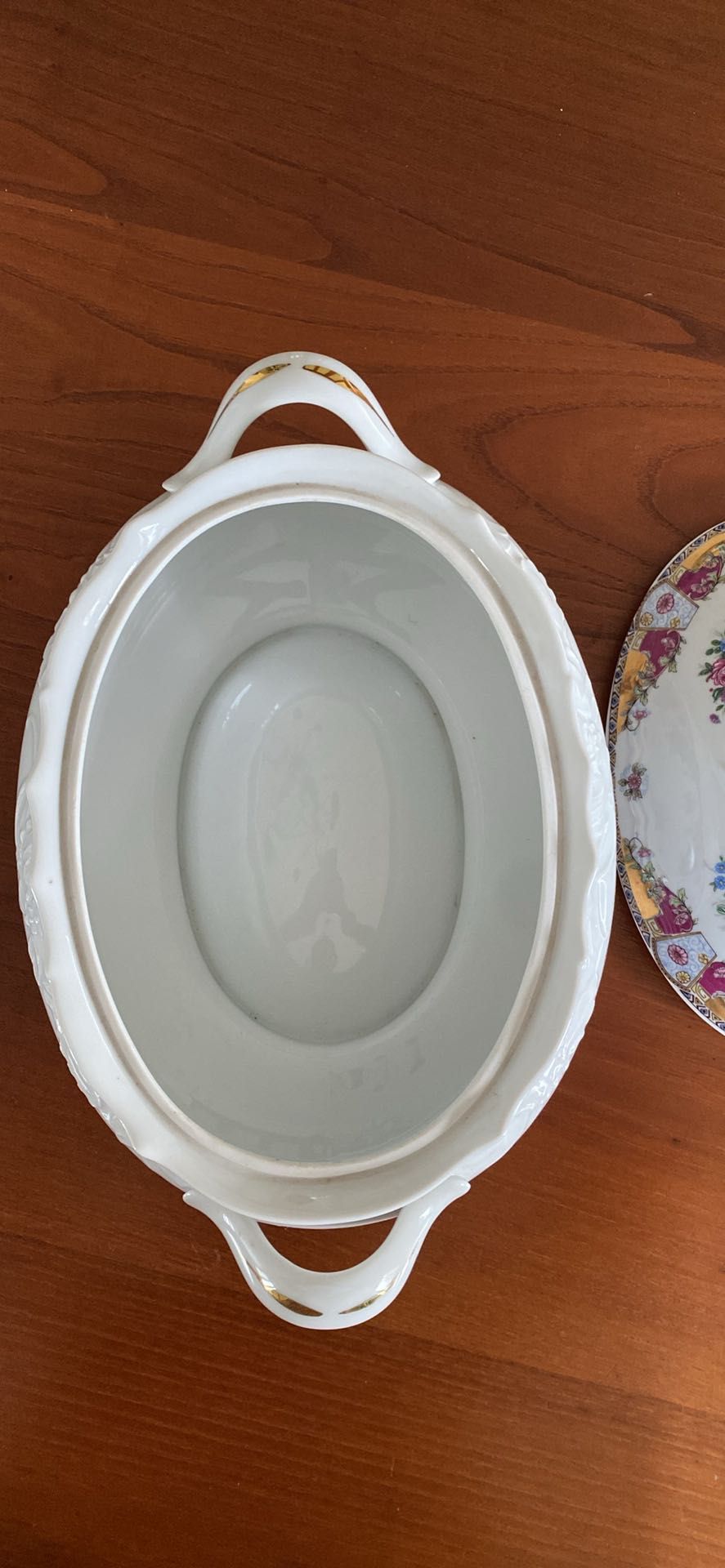 Terrina e travessa de servir a mesa