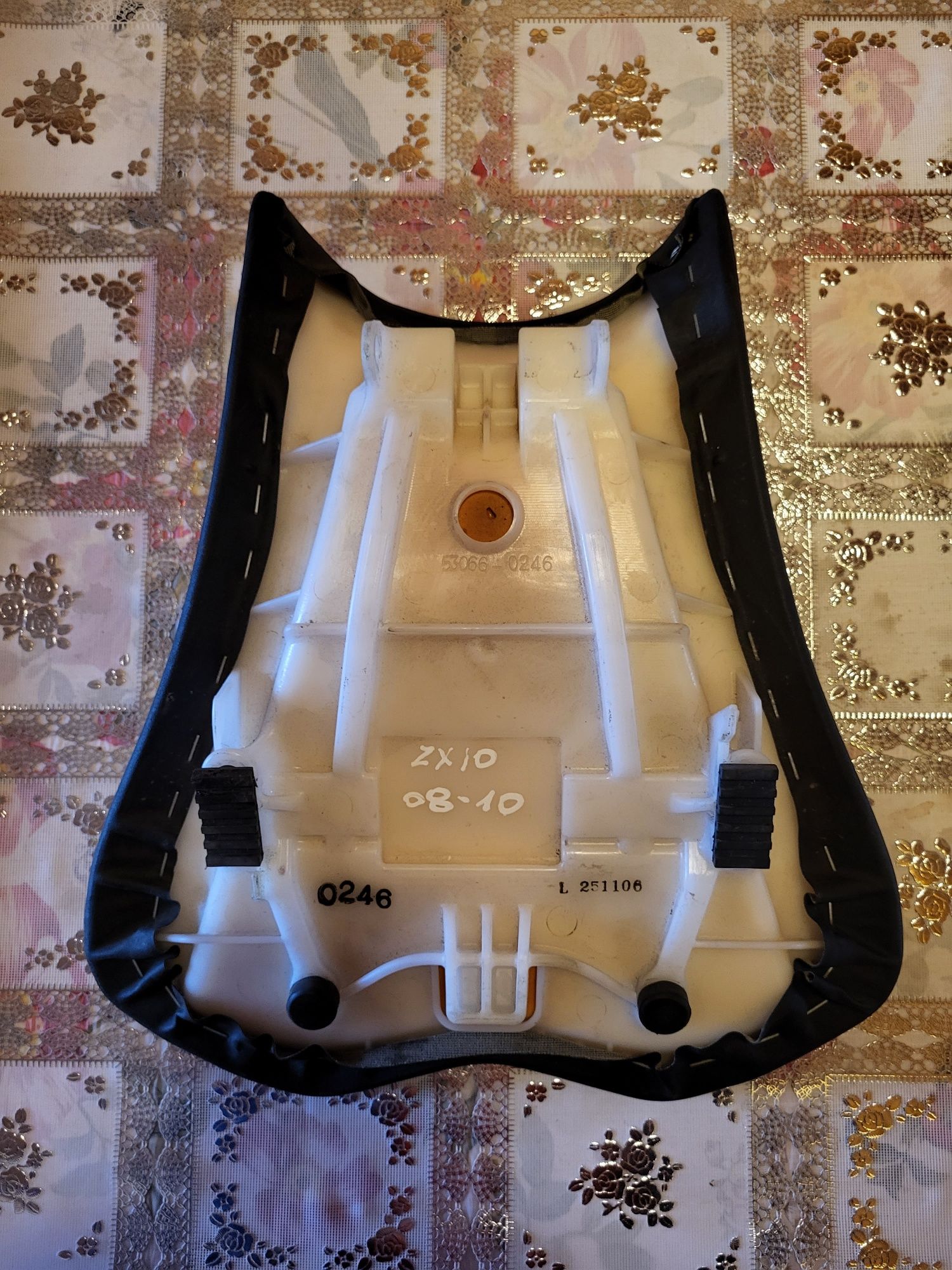 Kanapa kierowcy kawasaki zx 10 rok 09-10