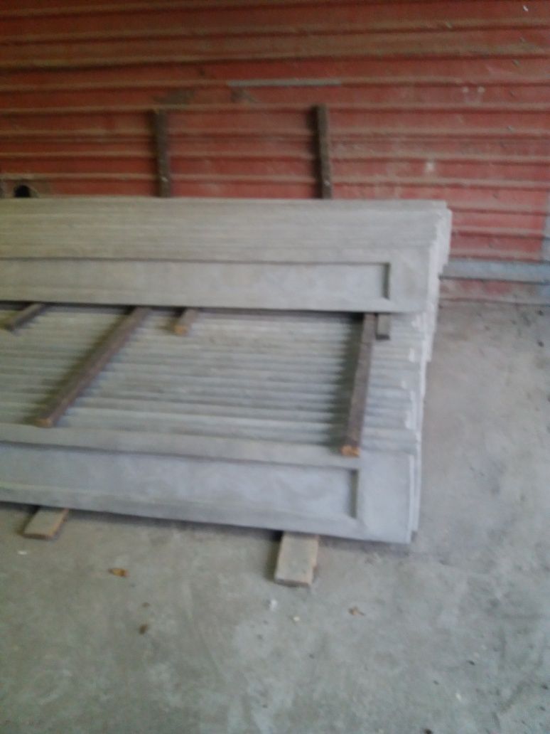 Podmurówka betonowa 250 cm x 25 cm x 5 cm