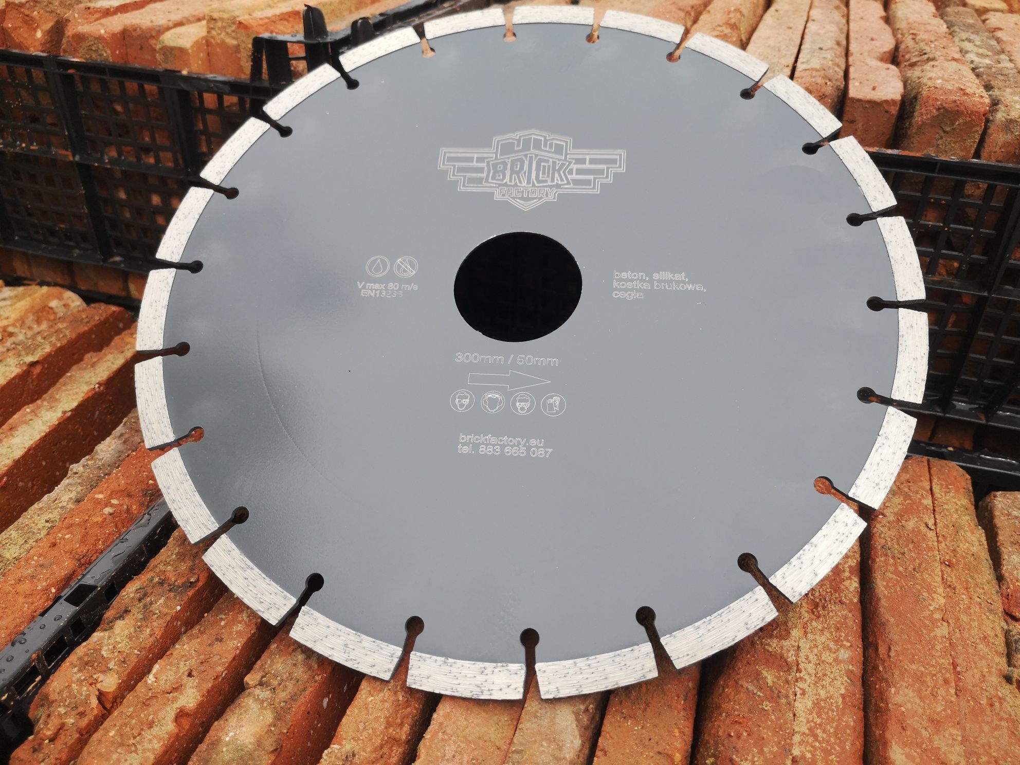 Tarcza diamentowa 300x50 do cięcia cegieł