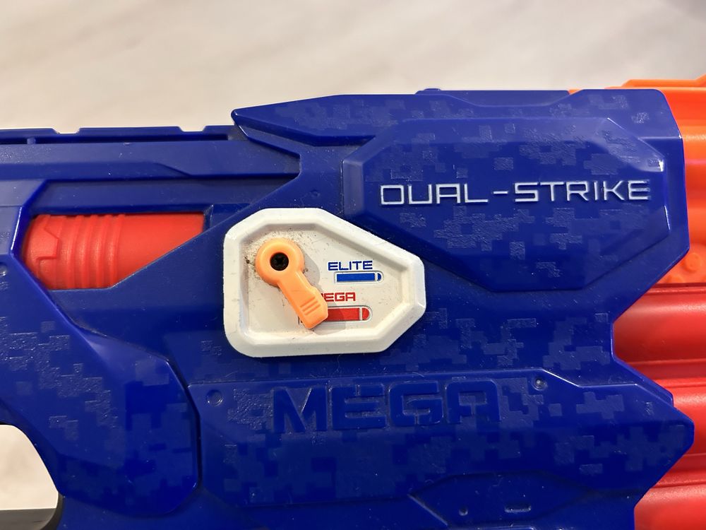 Nerf Dual Strike