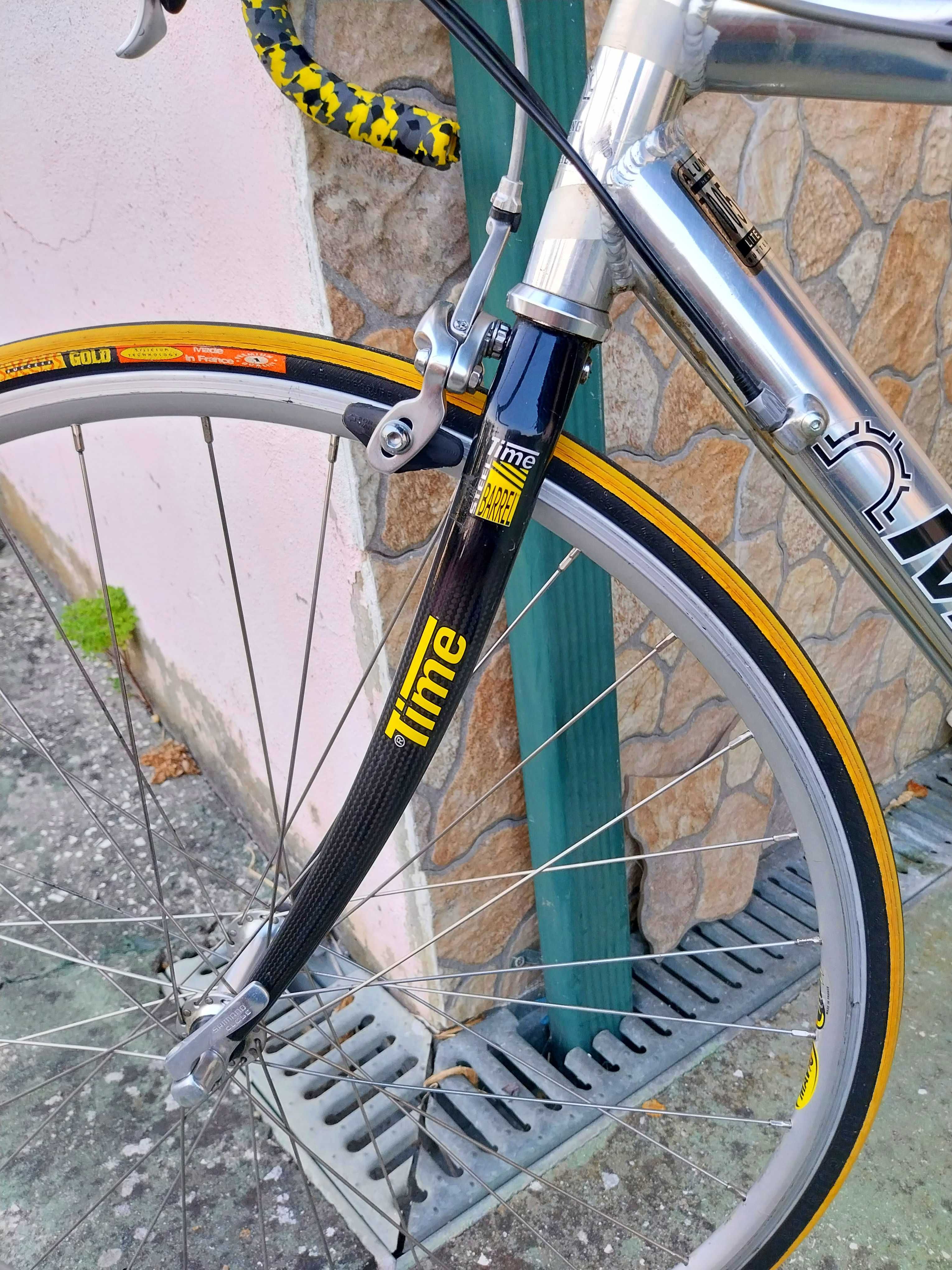 Bicicleta de estrada Mercier.