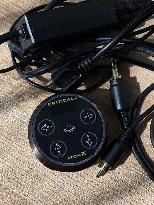 Блок живлення Critical Atom X — оригінал, відмінний стан