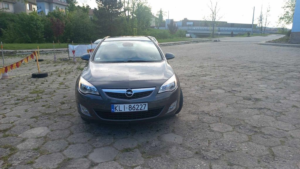 Opel Astra J Sport Tourer