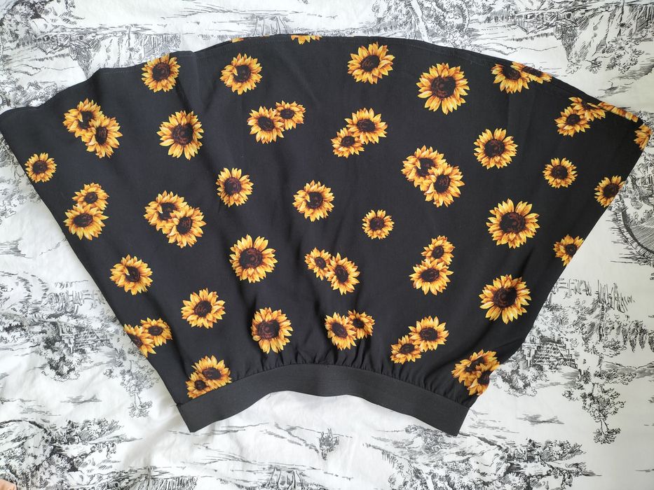 Sliczna spódnica czarna w kwiaty, słoneczniki