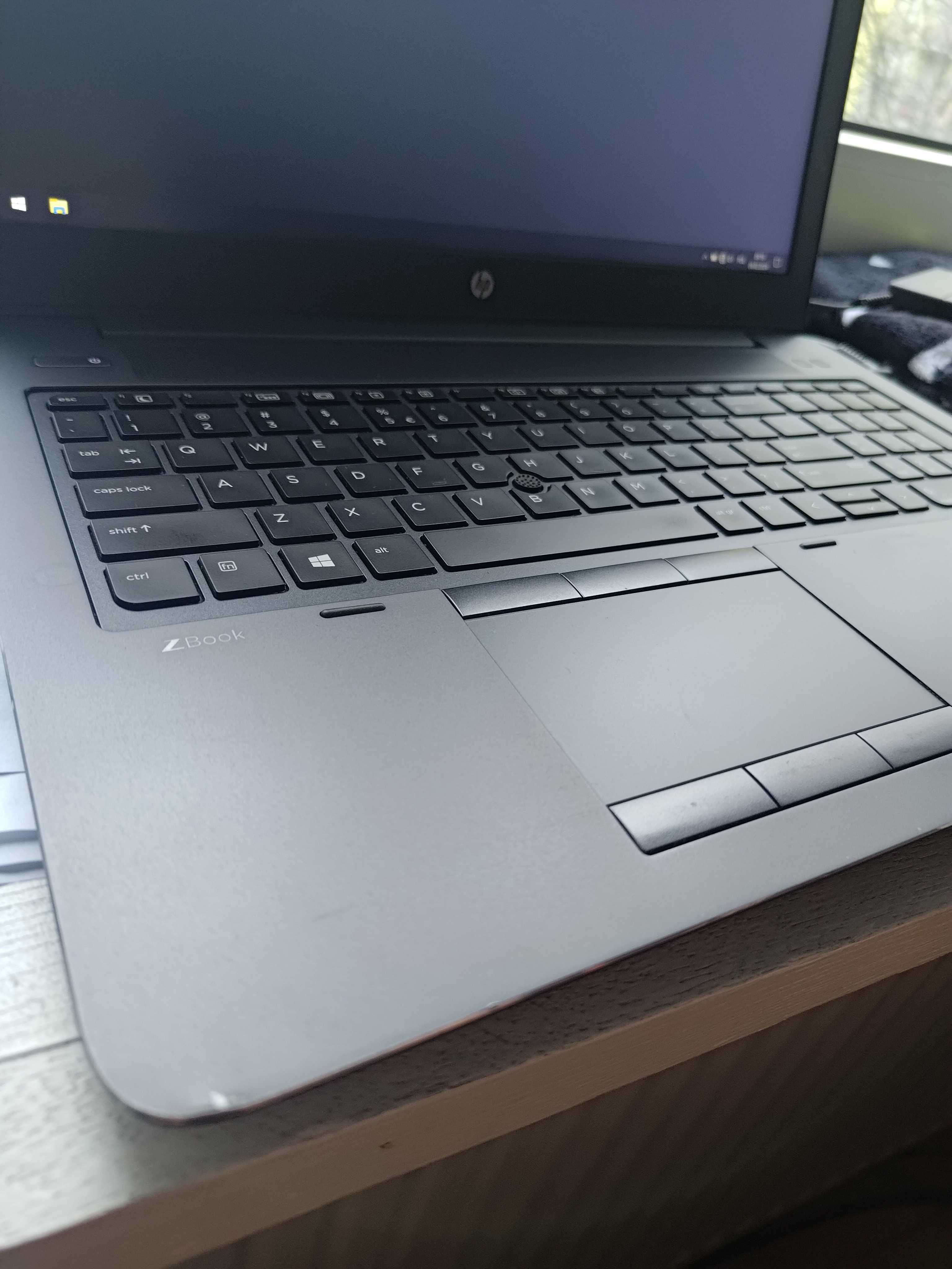 Laptop HP ZBook 15 G3 i7-6820HQ 16GB Quadr2000M + stacja+Org Win11 PRO