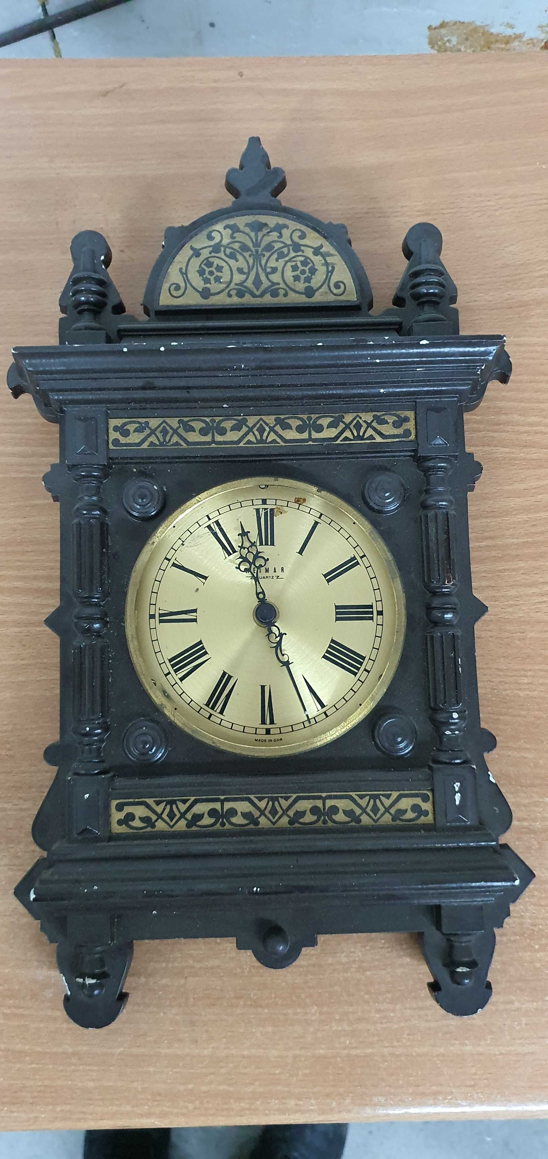 Stary zegar na ścianę