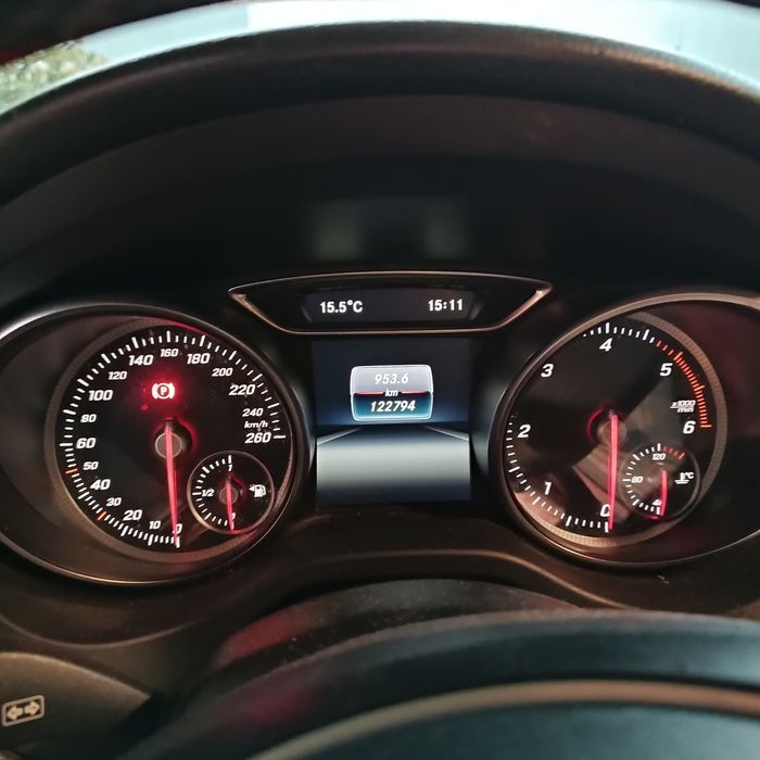 Mercedes CLA 180d Cinza 2017