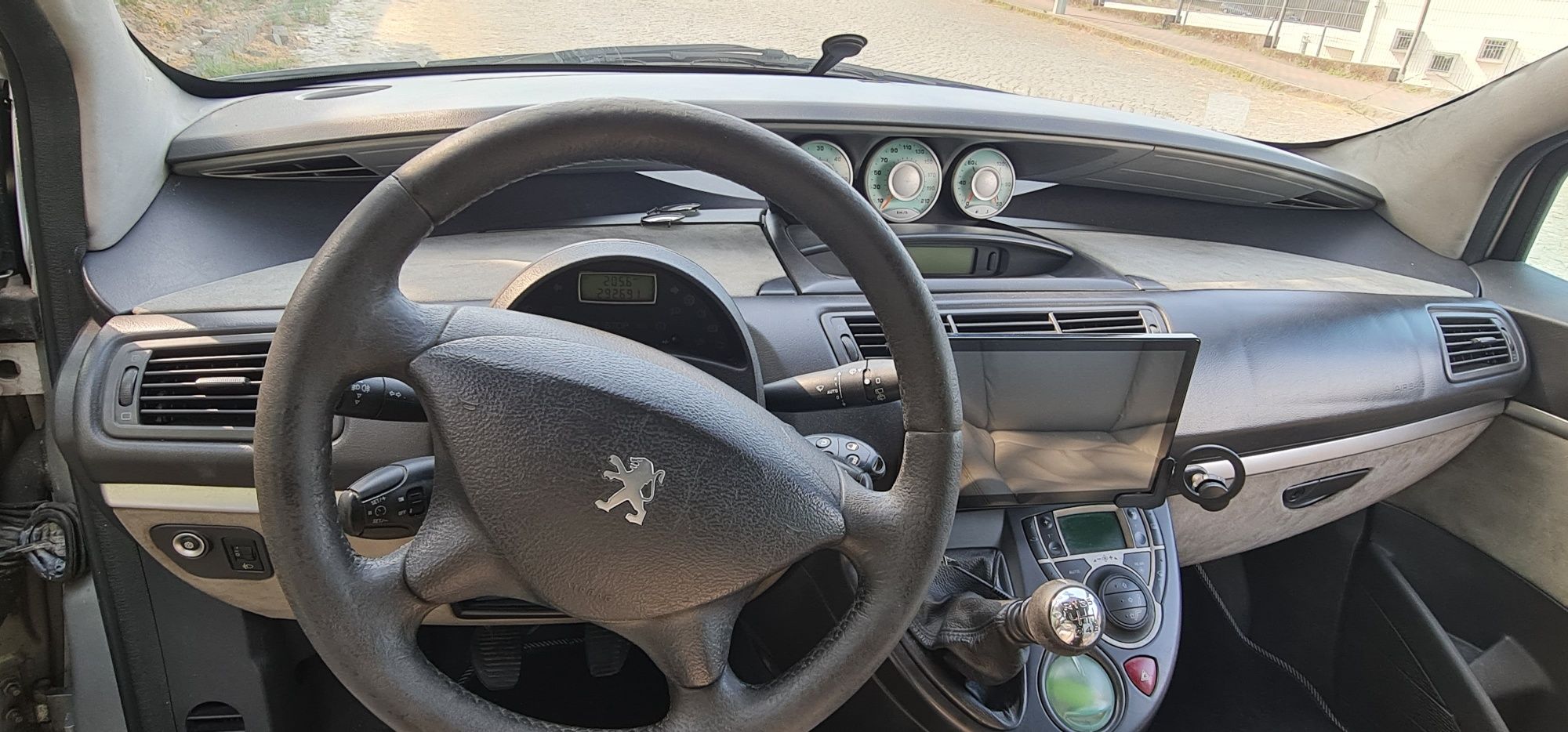 Peugeot 807 2.2hdi