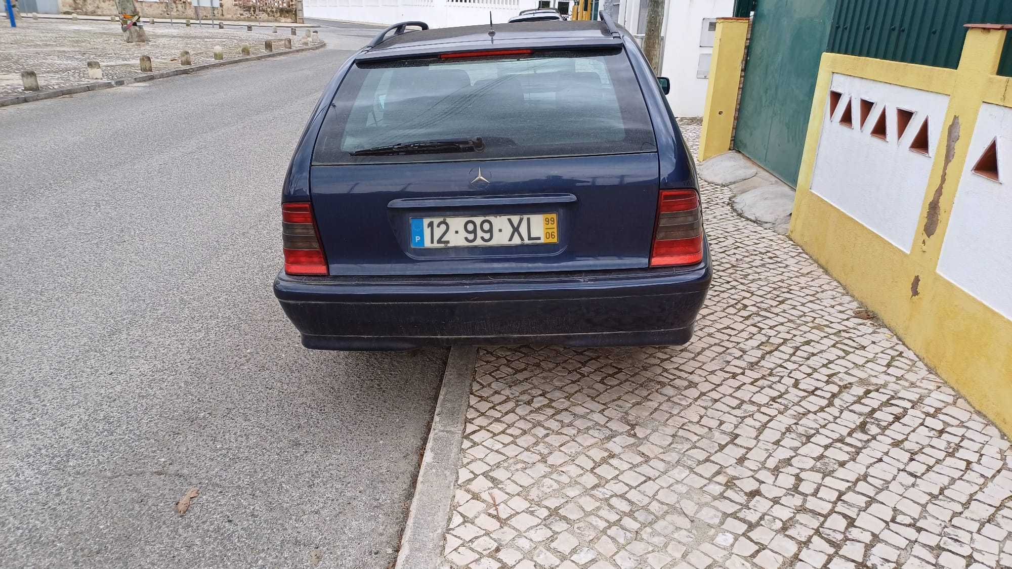 Carrinha Mercedes C220