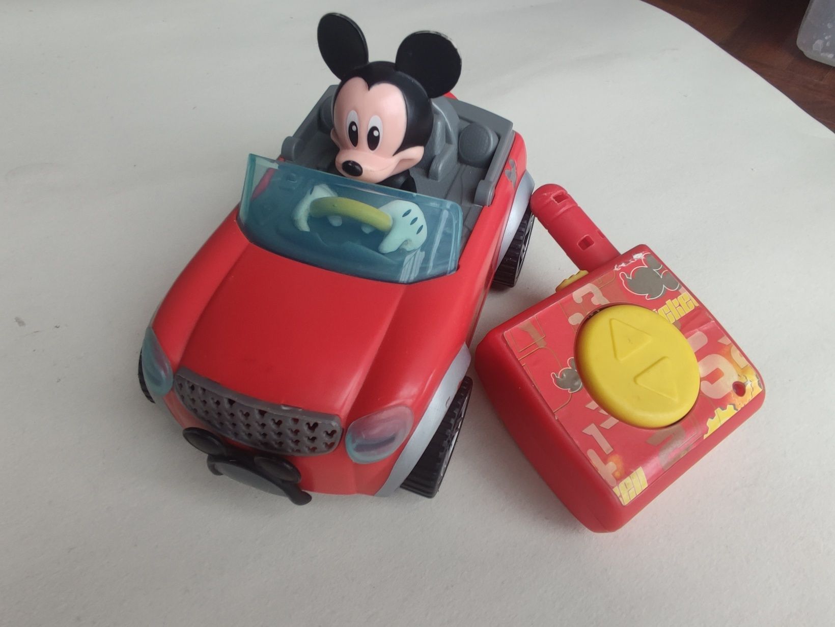 Carrinho telecomandado Mickey para crianças